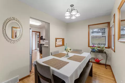Dining - 902 7th Ave E, Shakopee, MN 55379 photo 1 of 2