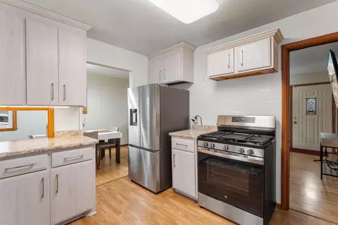 Kitchen - 902 7th Ave E, Shakopee, MN 55379 photo 1 of 3