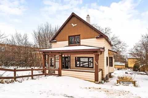 706 E 11th St, Duluth, MN 55805