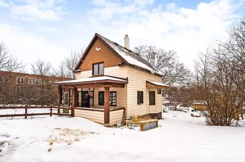 Exterior - 706 E 11th St, Duluth, MN 55805 photo 2 of 4