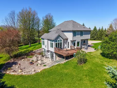Exterior - 7914 50th Ave NW, Oronoco, MN 55960 photo 9 of 17