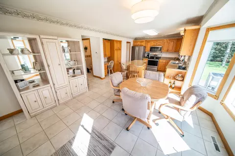 Dining - 7914 50th Ave NW, Oronoco, MN 55960 photo 2 of 4