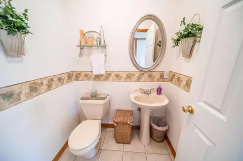 Bath - 7914 50th Ave NW, Oronoco, MN 55960 photo 1 of 7