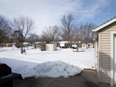 Exterior - 1233 Parallel St, Chaska, MN 55318 photo 2 of 4