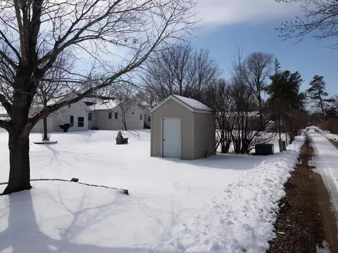 Exterior - 1233 Parallel St, Chaska, MN 55318 photo 4 of 4