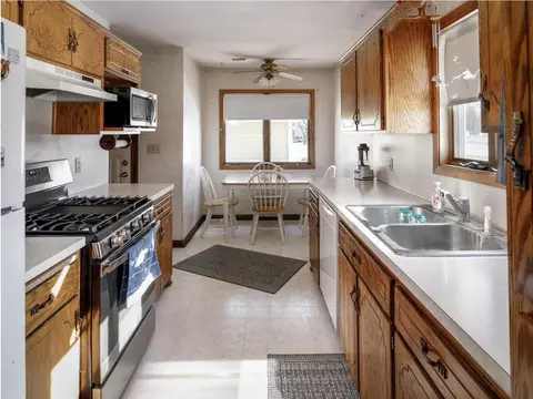 Kitchen - 1233 Parallel St, Chaska, MN 55318 photo 1 of 2