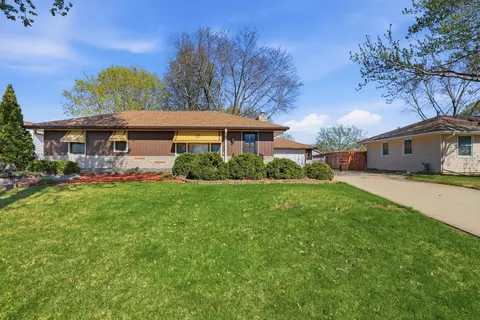 8735 Greystone Ave S, Cottage Grove, MN 55016