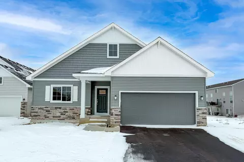 7804 Bridgewater Ct, Greenfield, MN 55373