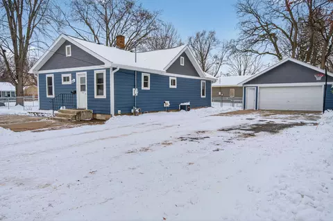 1891 4th St, White Bear Lake, MN 55110