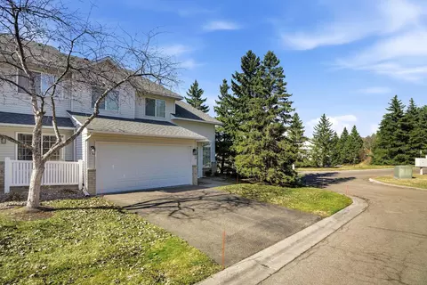 8731 Quarry Ridge Ln #F, Woodbury, MN 55125