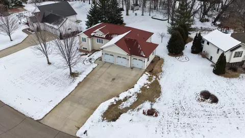 3177 Lakecrest Rd NE, Alexandria, MN 56308