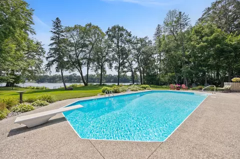 3542 Mississippi Dr NW, Coon Rapids, MN 55433