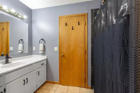 Bath - 2814 Blair St, Brainerd, MN 56401 photo 3 of 4