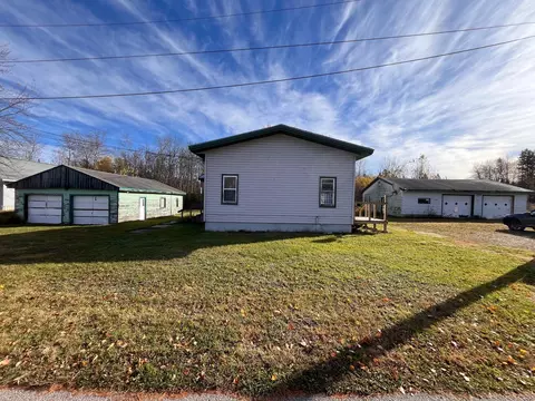 Exterior - 1530 N 20th Ave E, Ely, MN 55731 photo 3 of 7
