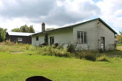 Exterior - 1530 N 20th Ave E, Ely, MN 55731 photo 4 of 7
