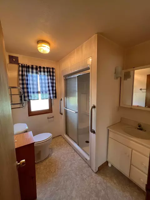 Bath - 1530 N 20th Ave E, Ely, MN 55731 photo 1 of 1
