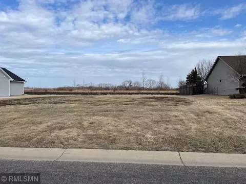 401 20th St W, Glencoe, MN 55336