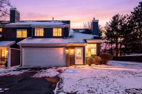 1770 Donegal Dr #6, Woodbury, MN 55125