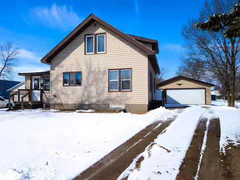 Exterior - 323 3rd Ave NW, Perham, MN 56573 photo 2 of 3