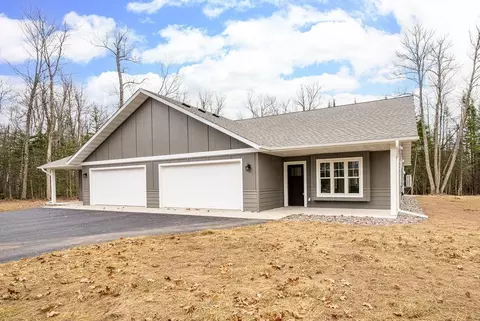 3136 Maple Dr, Cloquet, MN 55720