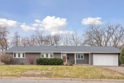 2810 Aquila Ave S, Saint Louis Park, MN 55426