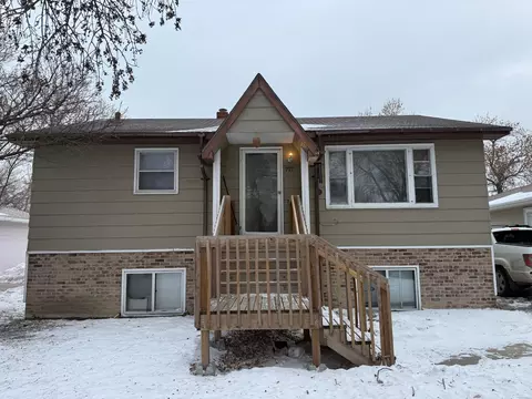 717 26th St N, Fargo, ND 58102