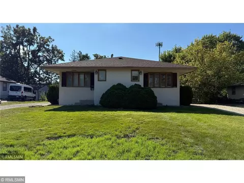 3933 Oregon Ave N, New Hope, MN 55427