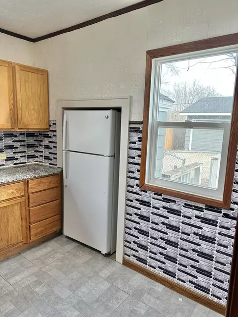 Kitchen - 623 E 6th St, Albert Lea, MN 56007 photo 2 of 3
