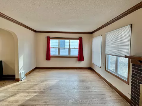 Living - 623 E 6th St, Albert Lea, MN 56007 photo 1 of 5