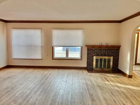 Living - 623 E 6th St, Albert Lea, MN 56007 photo 3 of 5