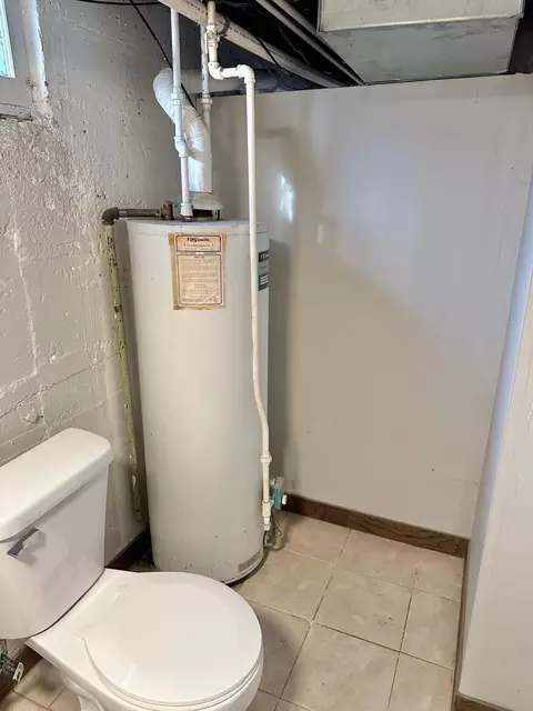 Bath - 623 E 6th St, Albert Lea, MN 56007 photo 3 of 3