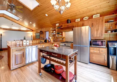 Kitchen - 6575 145th St E, Northfield, MN 55057 photo 3 of 5