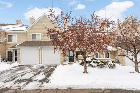 2210 Ranchview Ln N #120, Plymouth, MN 55447