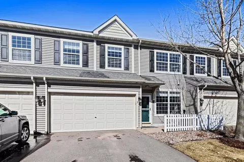 4577 Victor Path #5, Hugo, MN 55038