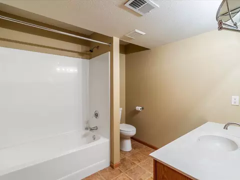 Bath - 15273 Clearview Ln, Brainerd, MN 56401 photo 2 of 2