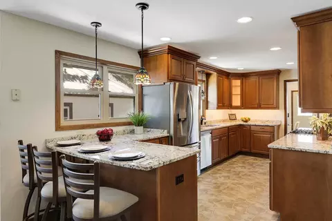 4201 40th Ave N, Robbinsdale, MN 55422