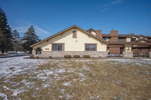 3 125th Ln NW, Coon Rapids, MN 55448
