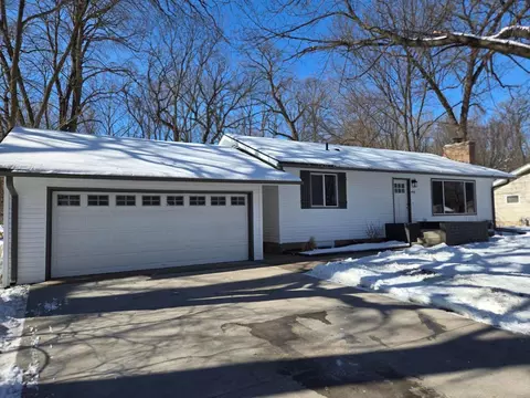 4918 West Ln, Minnetonka, MN 55345