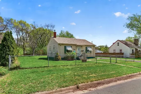4709 2 12 St NE, Fridley, MN 55421