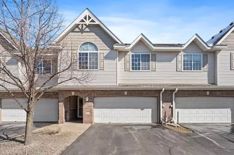 619 Crane Creek Ln, Eagan, MN 55121