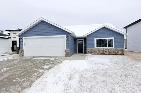 7903 Buckthorn Ave, Horace, ND 58047