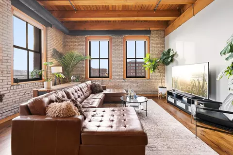 289 5th St E #305, Saint Paul, MN 55101