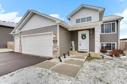 1004 Triumph Trl NE, Isanti, MN 55040