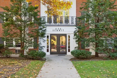 456 Summit Ave #203, Saint Paul, MN 55102