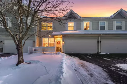 1873 Wildflower Ct, Shoreview, MN 55126