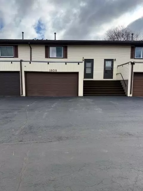 1609 Keystone Dr, Albert Lea, MN 56007