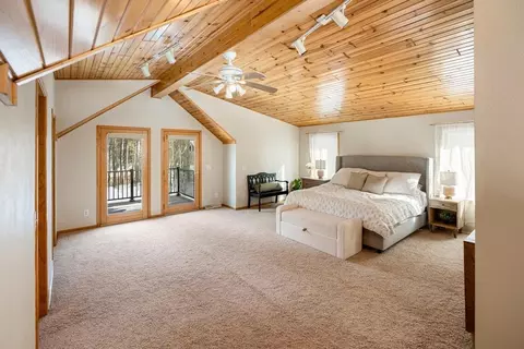 Bedroom - 5150 Lindahl Rd, Duluth, MN 55811 photo 3 of 6