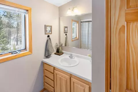 Bath - 5150 Lindahl Rd, Duluth, MN 55811 photo 4 of 4