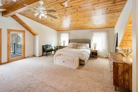 Bedroom - 5150 Lindahl Rd, Duluth, MN 55811 photo 4 of 6