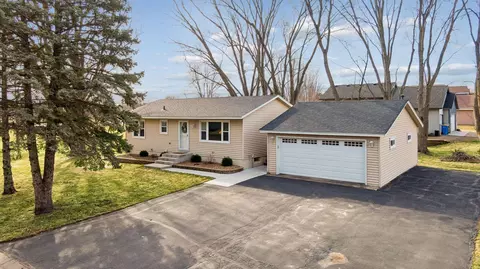 319 Walnut Ave SW, Saint Michael, MN 55376